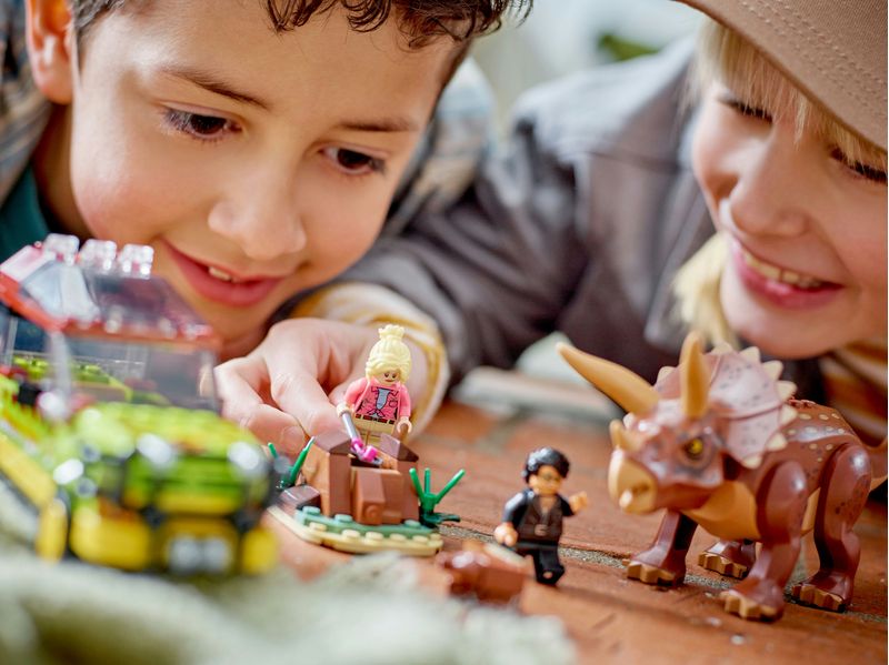 LEGO-Jurassic-Park-76959-La-Ricerca-del-Triceratopo-Dinosauro-Giocattolo-per-Bambini-8--Anni-Collezione-30°-Anniversario