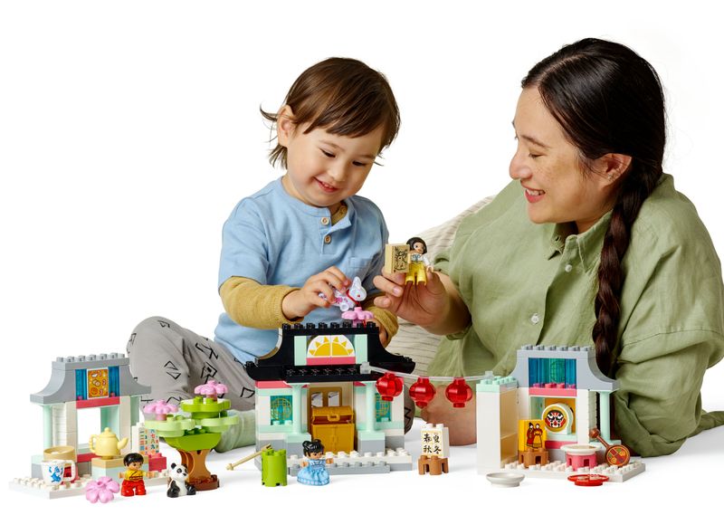 LEGO-DUPLO-Town-10411-Scopri-la-Cultura-Cinese-Giochi-Educativi-per-Bambini-dai-2-Anni-con-Panda-e-Mattoncini-Idee-Regalo