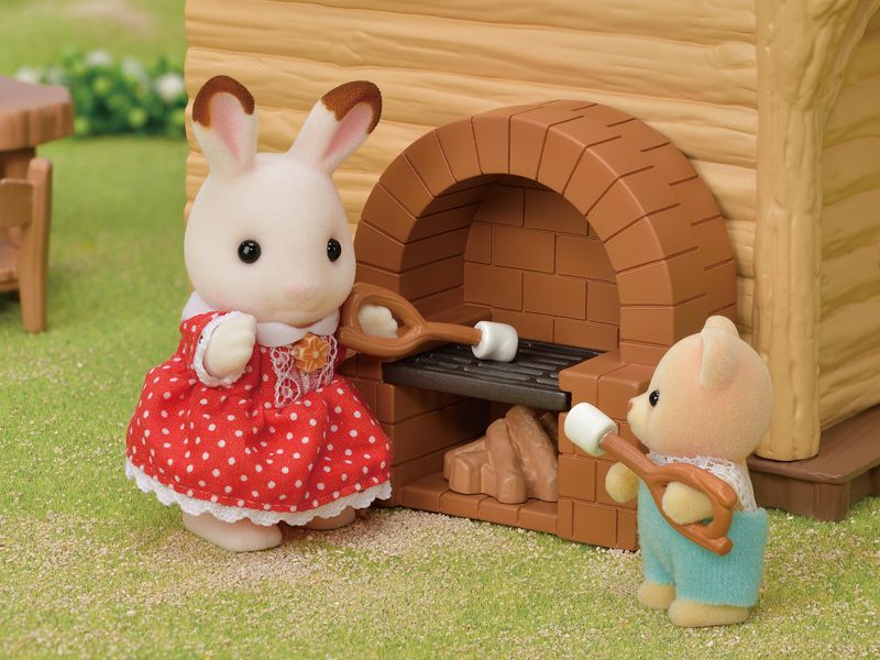 Casa-delle-Bambole-Sylvanian-Families-The-Lake-Chalet