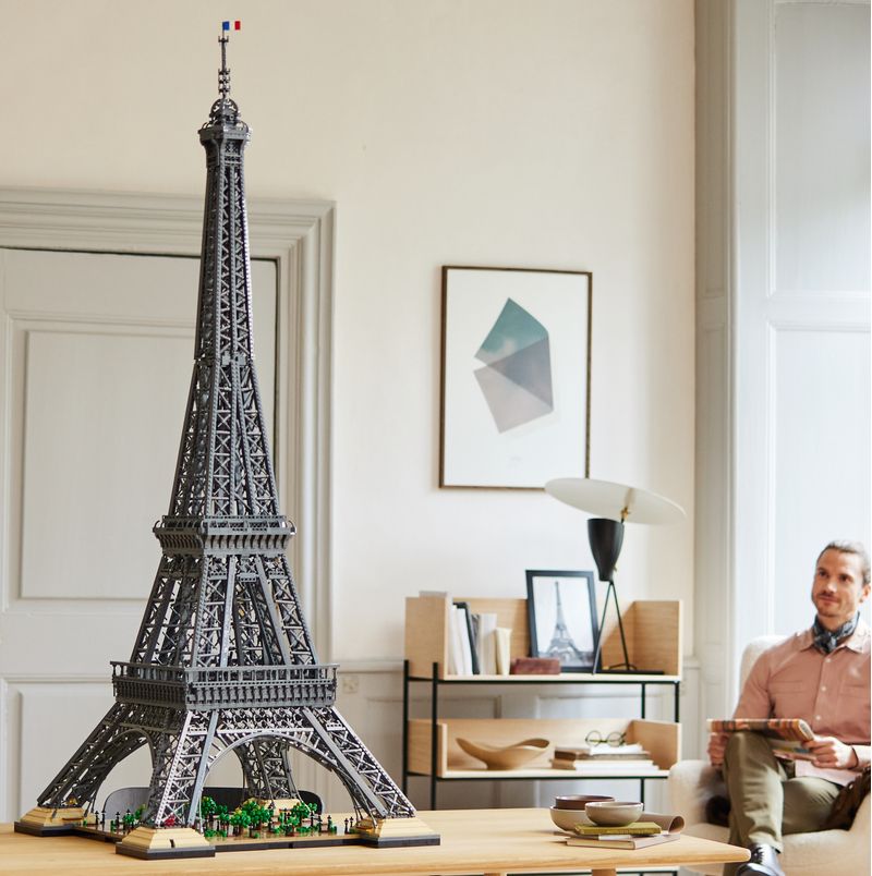 LEGO-ICONS-Eiffel-tower-10307