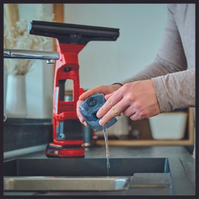 Einhell-BRILLIANTO-pulitore-di-finestra-elettrico-03-L-Nero-Rosso