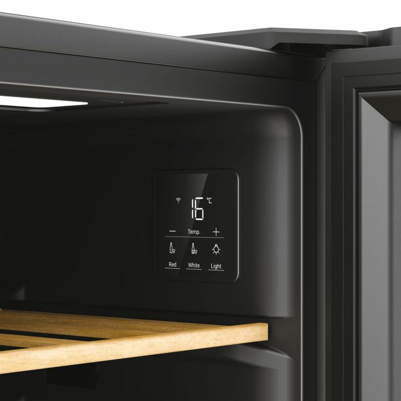 Candy-CWC034-Cantinetta-Vino-Capacita--34-Bottiglie-Classe-energetica-G-Ripiani-in-Legno-Temperatura-5-20-°C-Libera-Installazione-colore-Nero