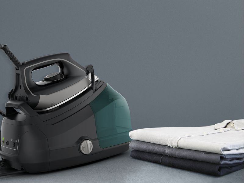 Rowenta-DG8627-Ferro-da-Stiro-con-Caldaia-a-Vapore-Professionale-Potenza-2400-Watt-Funzione-Vapore-Verticale-colore-Nero-e-Verde