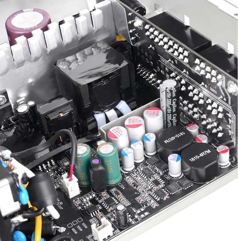 Alimentatore-Thermaltake-Toughpower-GT-750W-Snow---Modular-80Plus-Gold