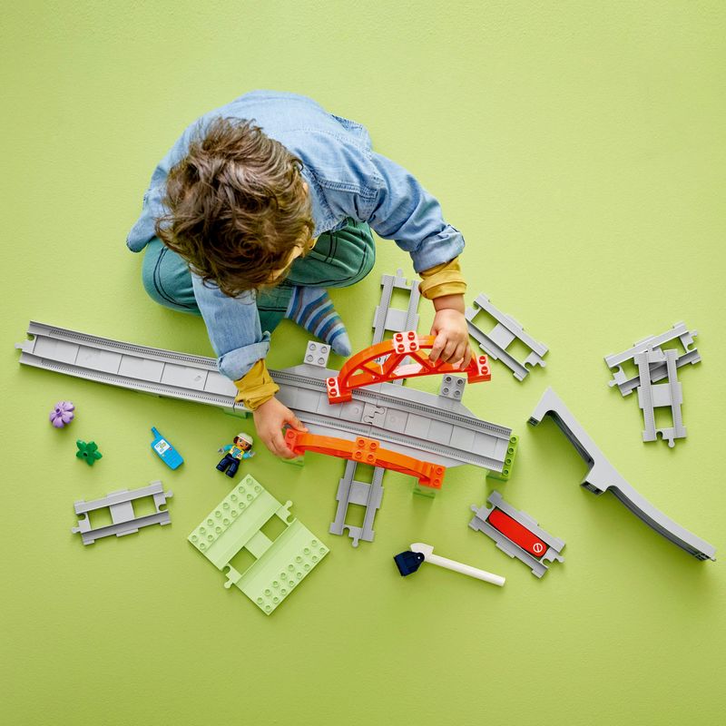 LEGO-DUPLO-Pack-di-Espansione-Ponte-e-Binari-Ferroviari