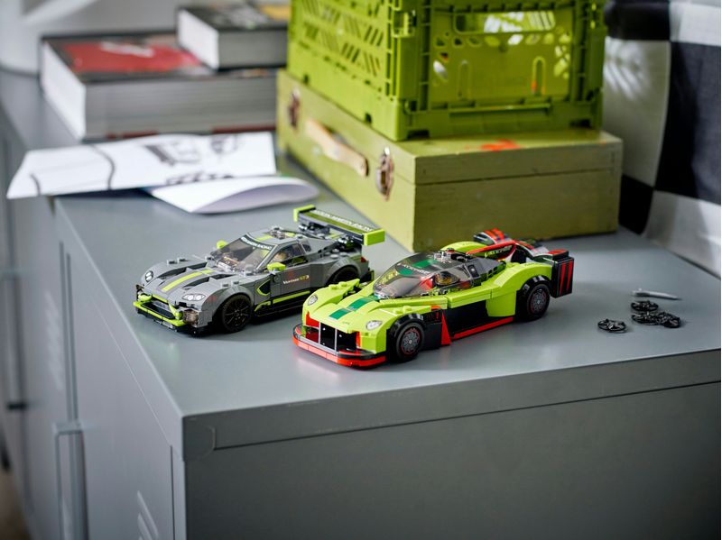 LEGO-Speed-Champions-76910-Aston-Martin-Valkyrie-AMR-Pro-e-Aston-Martin-Vantage-GT3-Set-2-Auto-Giocattolo-per-Bambini