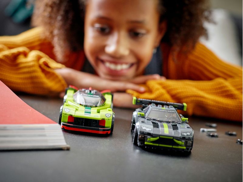 LEGO-Speed-Champions-76910-Aston-Martin-Valkyrie-AMR-Pro-e-Aston-Martin-Vantage-GT3-Set-2-Auto-Giocattolo-per-Bambini