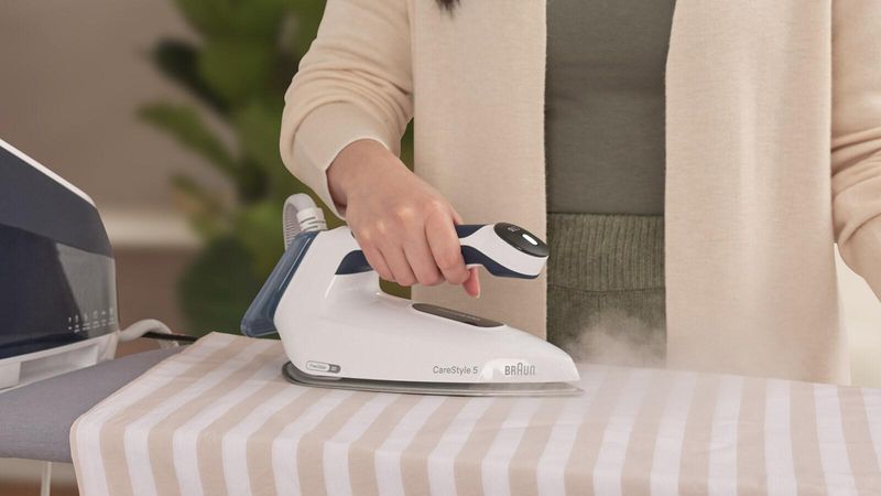 Braun-CareStyle-5-IS-5245-BL-ferro-da-stiro-a-caldaia-2400-W-2-L-Eloxal-Blu