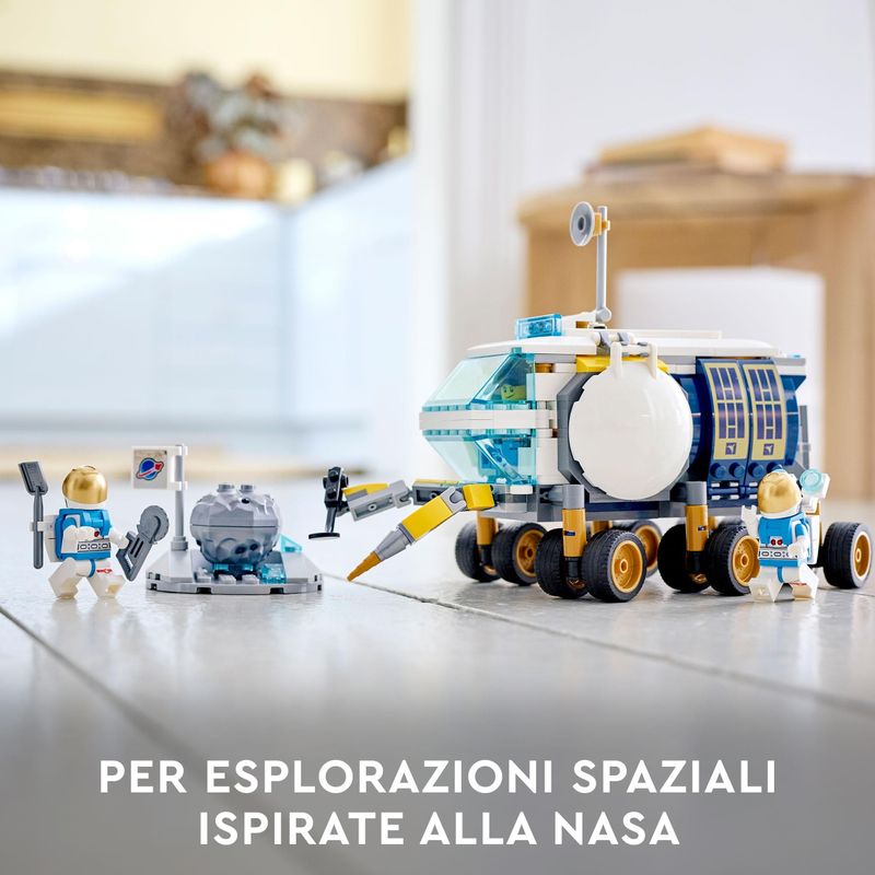 LEGO-City-60348-Rover-Lunare-Modello-di-Veicolo-Spaziale-Giocattolo-Base-della-NASA-con-3-Minifigure-di-Astronauti