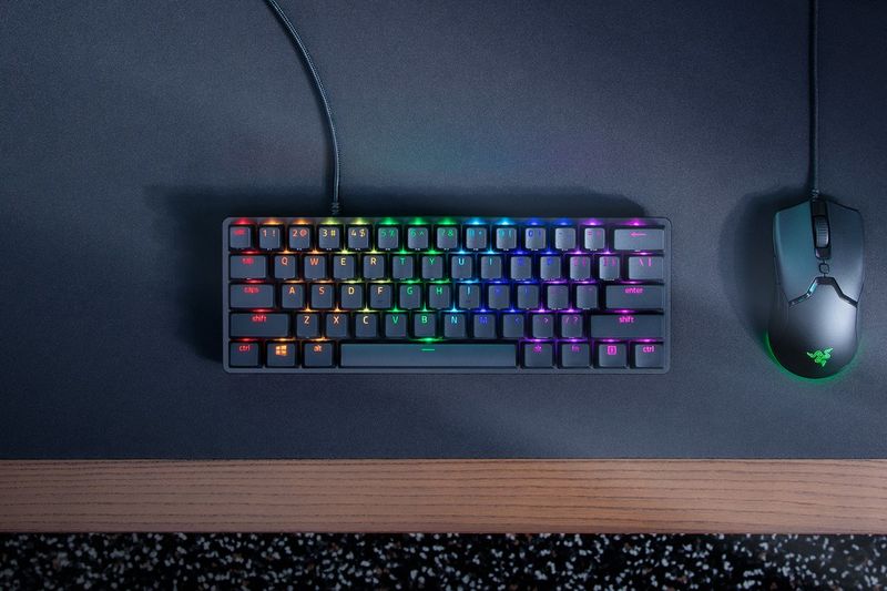 Razer-Huntsman-Mini-Mechanical-Taste--Razer-Clicky-Optical-Purple-Switch-Qwertz-Wired-USB-RGB-