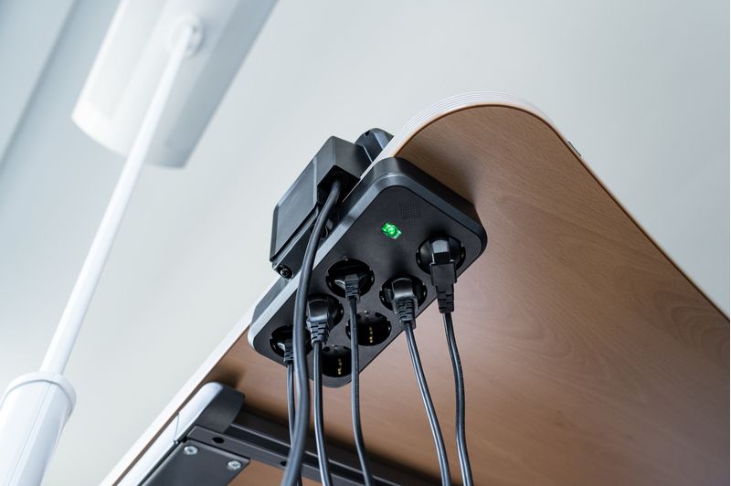 TSL-ESTILO-DUPLEX-7-2-USB-TSS---WITH-SWITCH