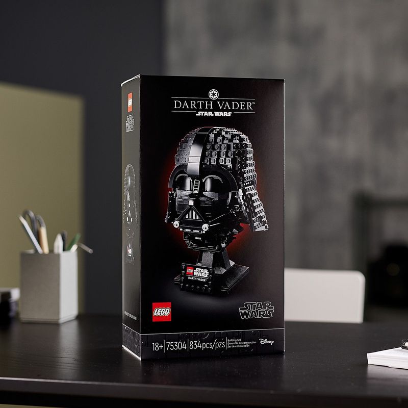 LEGO-Star-Wars-Casco-di-Darth-Vader---75304