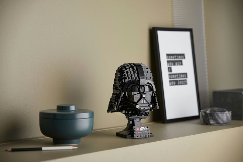 LEGO-Star-Wars-Casco-di-Darth-Vader---75304