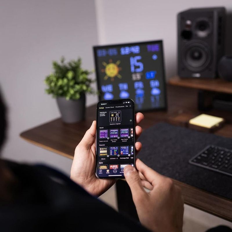 Divoom-Pixoo-64---Display-Pixel-con-WiFi