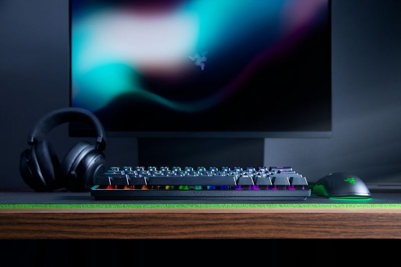 Mini-tastiera-Razer-Huntsman--interruttori-ottici-analogici-cablato-USB-layout-tedesco-RGB-