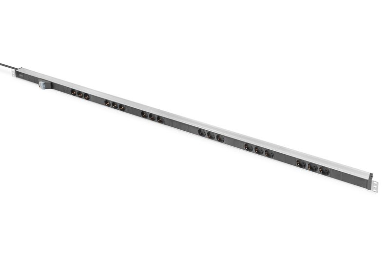 MULTIPRESA-IN-ALLUMINIO-CON-CIRCUITO-DI-PROTEZIONE-INTEGRATO-CON-18-PORTE-SCHUKO-PER-ARMADI-RACK-19.