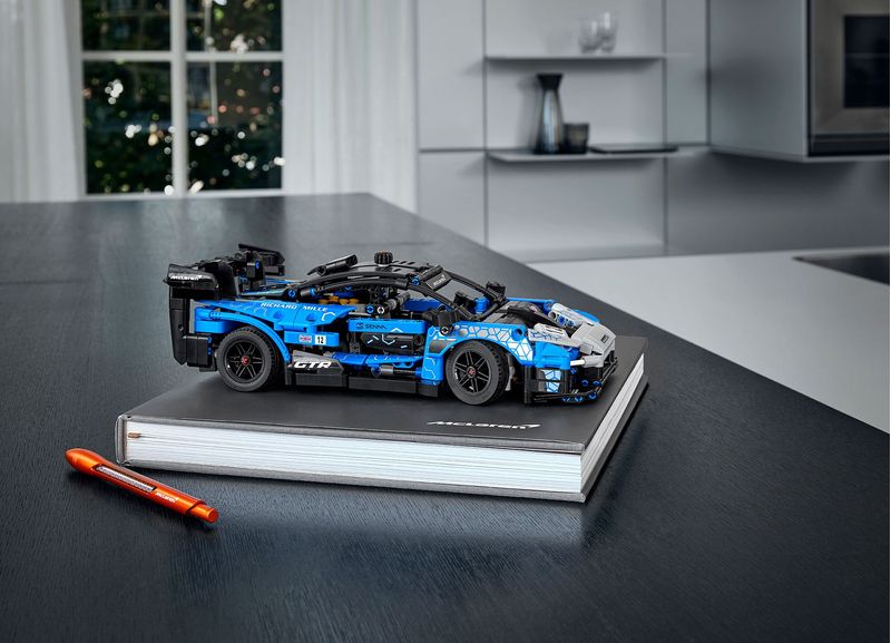 LEGO-Technic-McLaren-Senna-GTR---42123