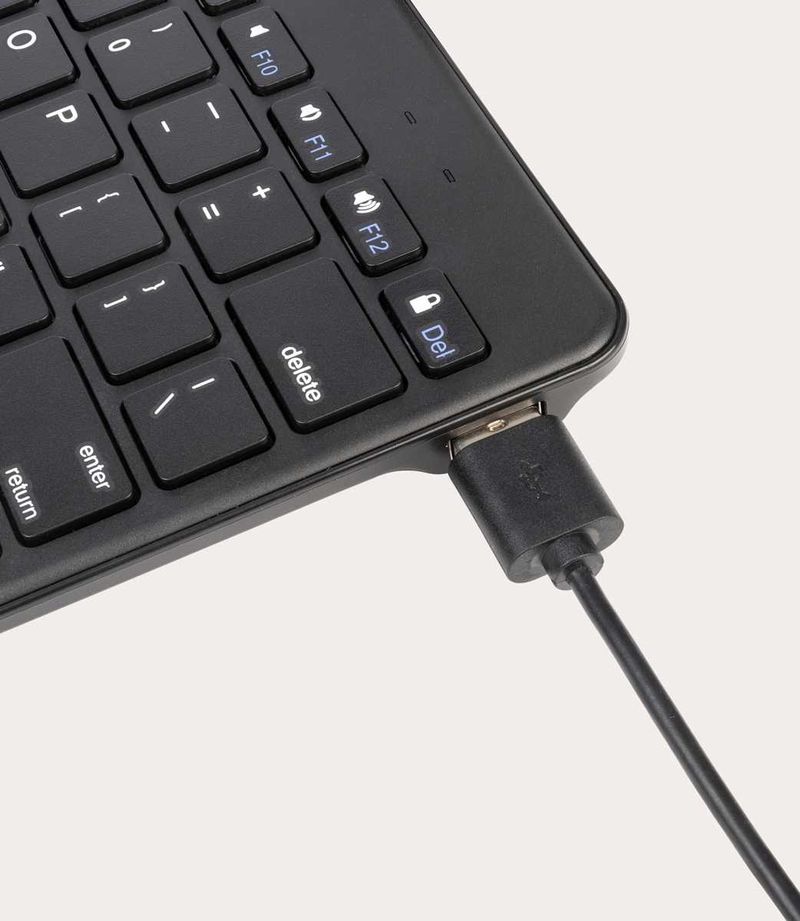 Tucano-MA-CKB-IT-BK-tastiera-per-dispositivo-mobile-Nero-USB-tipo-C-QWERTY-Italiano