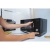 Candy-Moderna-CMGA23TNDB-Superficie-piana-Microonde-con-grill-23-L-900-W-Nero