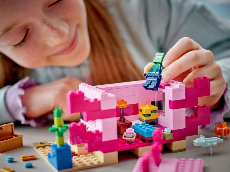 LEGO-Minecraft-21247-La-Casa-dell’Axolotl-Base-Subacquea-Rosa-con-Esploratore-Subacqueo-Zombie-per-Bambini-da-7-anni