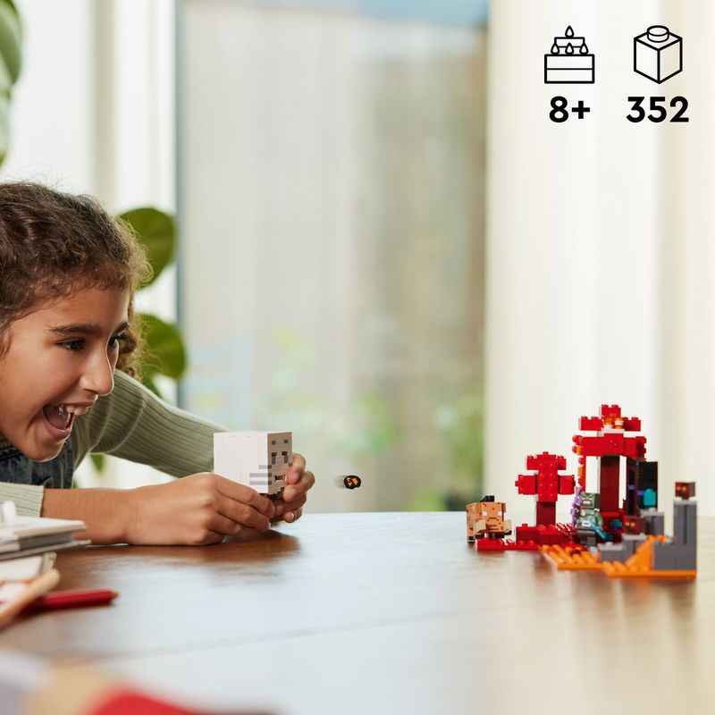 LEGO-Minecraft-21255-Agguato-nel-Portale-del-Nether-Gioco-per-Bambini-di-8--Anni-Set-con-Scene-di-Battaglia-e-Personaggi