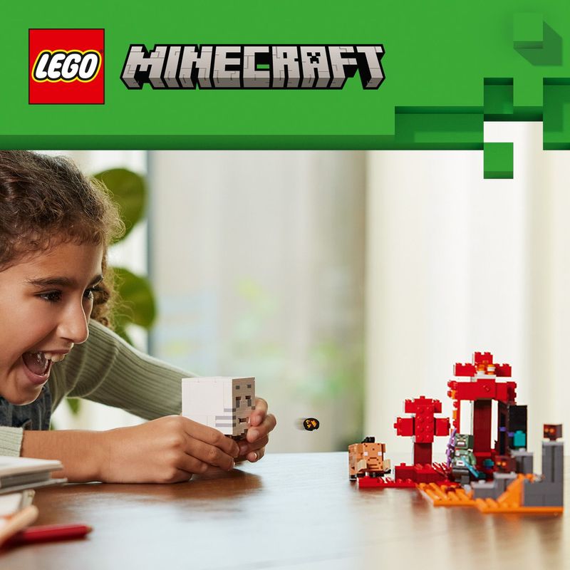 LEGO-Minecraft-21255-Agguato-nel-Portale-del-Nether-Gioco-per-Bambini-di-8--Anni-Set-con-Scene-di-Battaglia-e-Personaggi