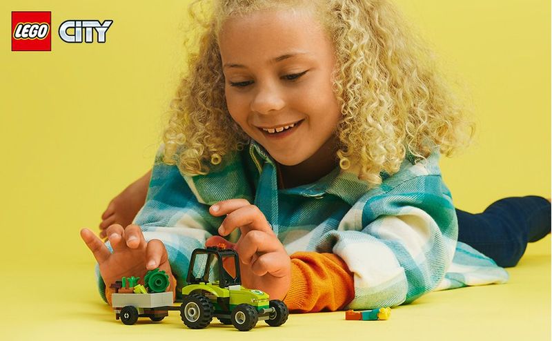 LEGO-60390-City-Trattore-del-Parco-con-Rimorchio-Giocattolo-Giochi-per-Bambini-dai-5-Anni-in-su-con-Minifigure