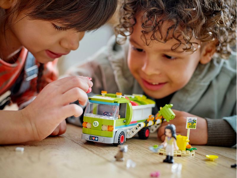 LEGO-Friends-41712-Camion-Riciclaggio-Rifiuti-Mini-Bambolina-Emma-Nettezza-Urbana-Giocattolo-Giochi-per-Bambini-dai-6-Anni