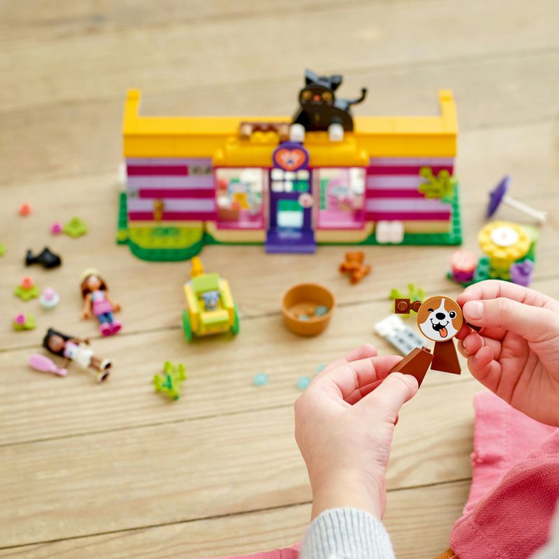 LEGO-Friends-41699-Il-Caffe--di-Adozione-dei-Cuccioli-Parco-Giochi-Animali-Giocattolo-per-Bambini-dai-6-Anni-in-su