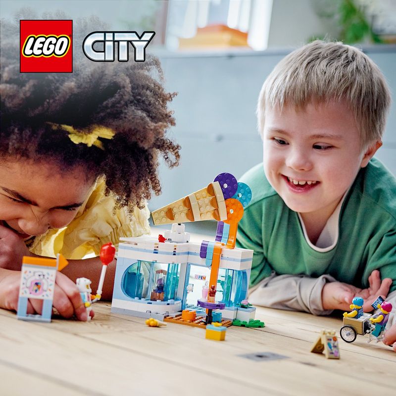 LEGO-City-60363-Gelateria-Giochi-per-Bambini-6--anni-con-Carretto-dei-Gelati-Giocattolo-e-3-Minifigure-Idea-Regalo-Set-2023