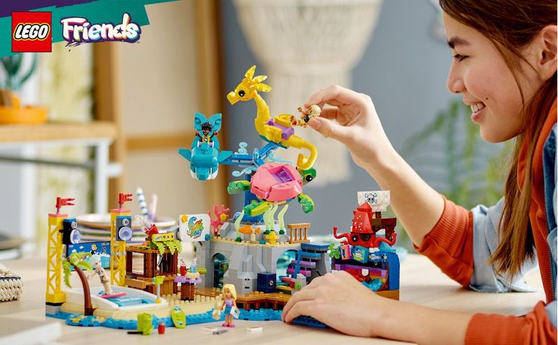 LEGO-Friends-41737-Parco-dei-Divertimenti-Marino-Luna-Park-con-Elementi-Technic-Giostra-con-Animali-Giochi-per-Bambini-12-