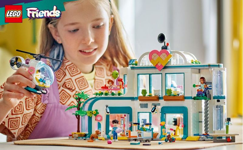 LEGO-Friends-42621-Ospedale-di-Heartlake-City-Giochi-Educativi-per-Bambini-di-7--con-Elicottero-Giocattolo-e-5-Mini-Bamboline