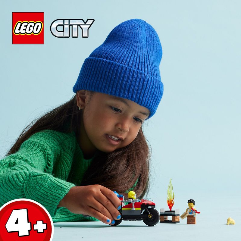 LEGO-City-60410-Motocicletta-dei-Pompieri-da-Soccorso-Giochi-per-Bambini-4--Anni-con-Moto-Giocattolo-2-Minifigure-ed-Estintore