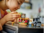 LEGO-City-60404-Furgone-degli-Hamburger-Giocattolo-Veicolo-per-Bambini-5--Anni-Camion-Food-Truck-con-Accessori-e-2-Minifigure