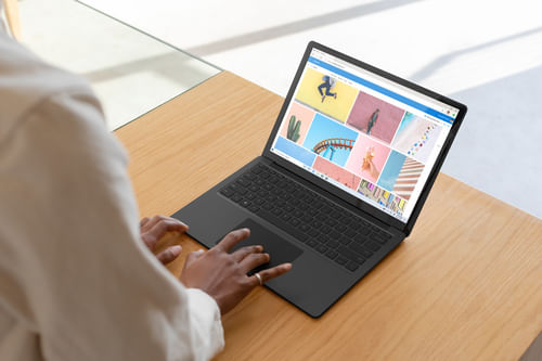 Microsoft-Surface-Laptop-3-Intel®-Core™-i5-i5-1035G7-Computer-portatile-343-cm--13.5--Touch-screen-8-GB-LPDDR4x-SDRAM-256-GB-SSD-Wi-Fi-6--802.11ax--Windows-10-Pro-Nero