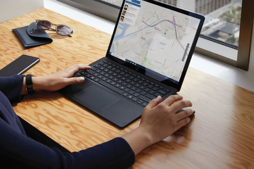 Microsoft-Surface-Laptop-3-Intel®-Core™-i5-i5-1035G7-Computer-portatile-343-cm--13.5--Touch-screen-8-GB-LPDDR4x-SDRAM-256-GB-SSD-Wi-Fi-6--802.11ax--Windows-10-Pro-Nero