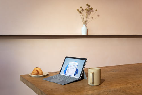 Microsoft-Surface-Go-3-Business-4G-Intel®-Core™-i3-LTE-256-GB-267-cm--10.5--8-GB-Wi-Fi-6--802.11ax--Windows-11-Pro-Platino