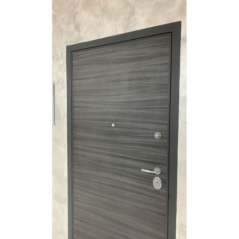 Porta-Blindata-con-Cerniere-a-Scomparsa-Filo-Muro-Telaio-Complanare-Rasomuro