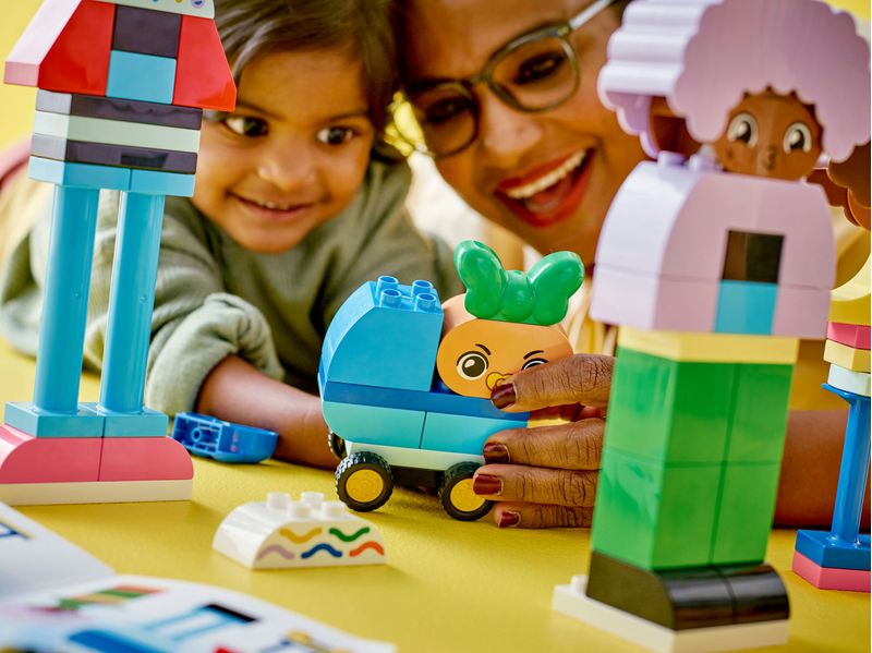 LEGO-DUPLO-10423-Persone-da-Costruire-con-Grandi-Emozioni-Gioco-per-Bambini-3--Anni-in-su-con-71-mattoncini-e-5-Personaggi