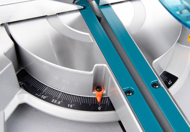 Makita-LSO816F-troncatrice-5000-Giri-min-1200-W