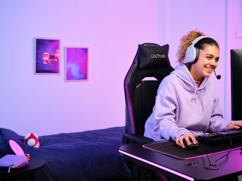 Trust-GXT-491P-FAYZO-Auricolare-Con-cavo-e-senza-cavo-A-Padiglione-Giocare-USB-tipo-A-Bluetooth-Nero-Viola