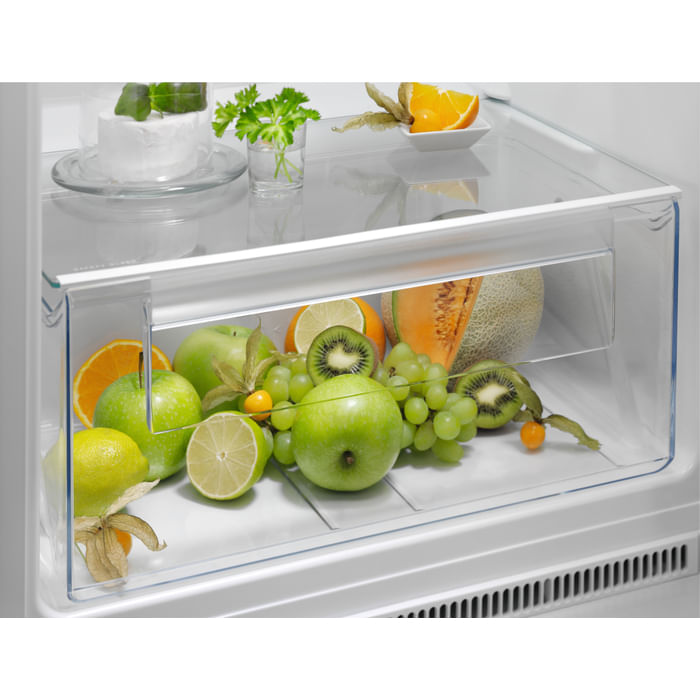 Electrolux-DD-INC-ETS5LE16S-Frigorifero-Doppia-Porta-157cm-249-Litri-Classe-Energetica-E