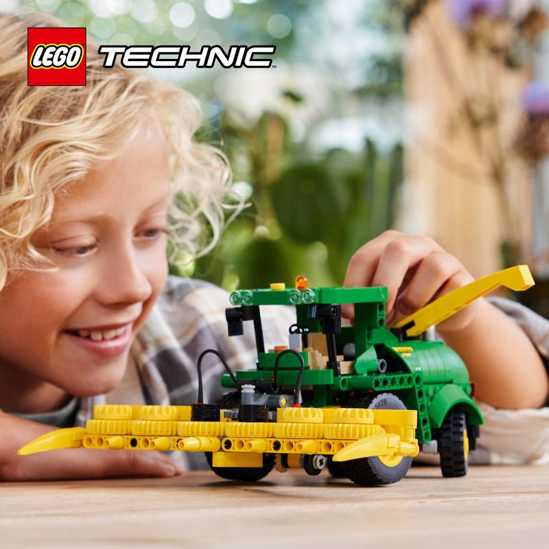 LEGO-Technic-42168-John-Deere-9700-Forage-Harvester-Trattore-Giocattolo-per-Bambini-9--Anni-Veicolo-Mietitrebbia-Funzionante