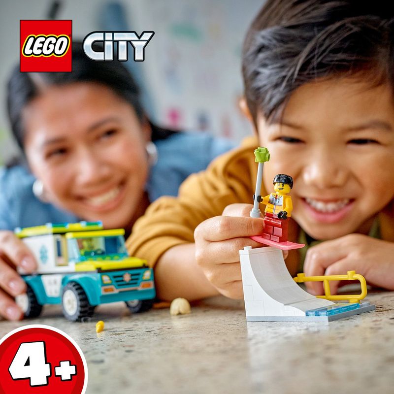 LEGO-City-60403-Ambulanza-di-Emergenza-e-Snowboarder-Veicolo-Giocattolo-per-il-Pronto-Soccorso-Giochi-per-Bambini-4--Anni