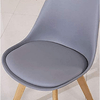 Konte.Design-Set-di-2-sedie-Wynwood-in-polipropilene-grigie-e-gambe-in-legno-di-faggio