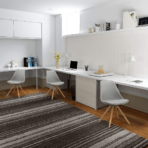 Konte.Design-Set-di-4-sedie-Forest-Hill-in-polipropilene-grigie-e-gambe-in-legno-di-faggio