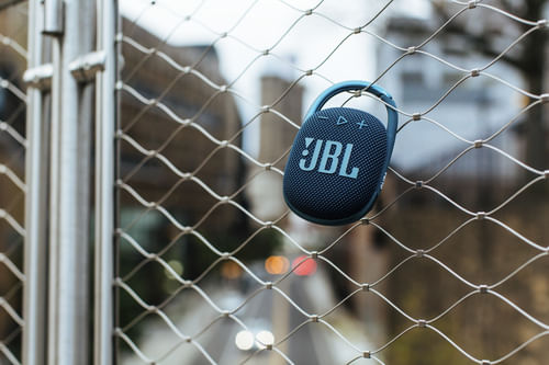 Jbl-CLIP-4-Speaker-Cassa-Bluetooth-Portatile-Wireless-Resistente-ad-Acqua-e-Polvere-IPX67--Colore-Mimetico