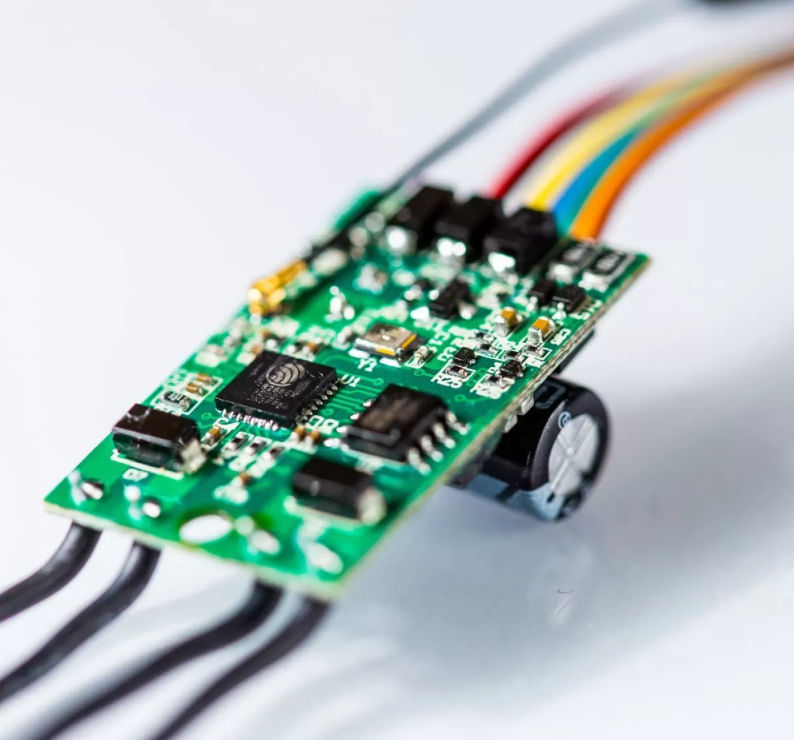 shelly-uni-pack-ml-per-un-controllo-smart-in-casa-con-tecnologia-avanzata-per-la-sicurezza-e-la-videosorveglianza