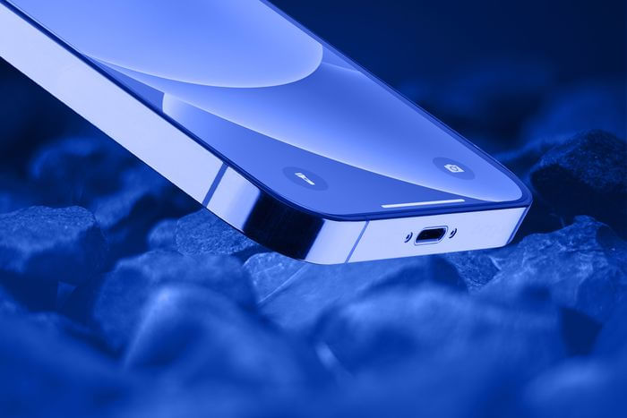 Cellular-Line-Pellicola-Protettiva-Strong-Glass-per-iPhone-14-Plus-14-Pro-Max