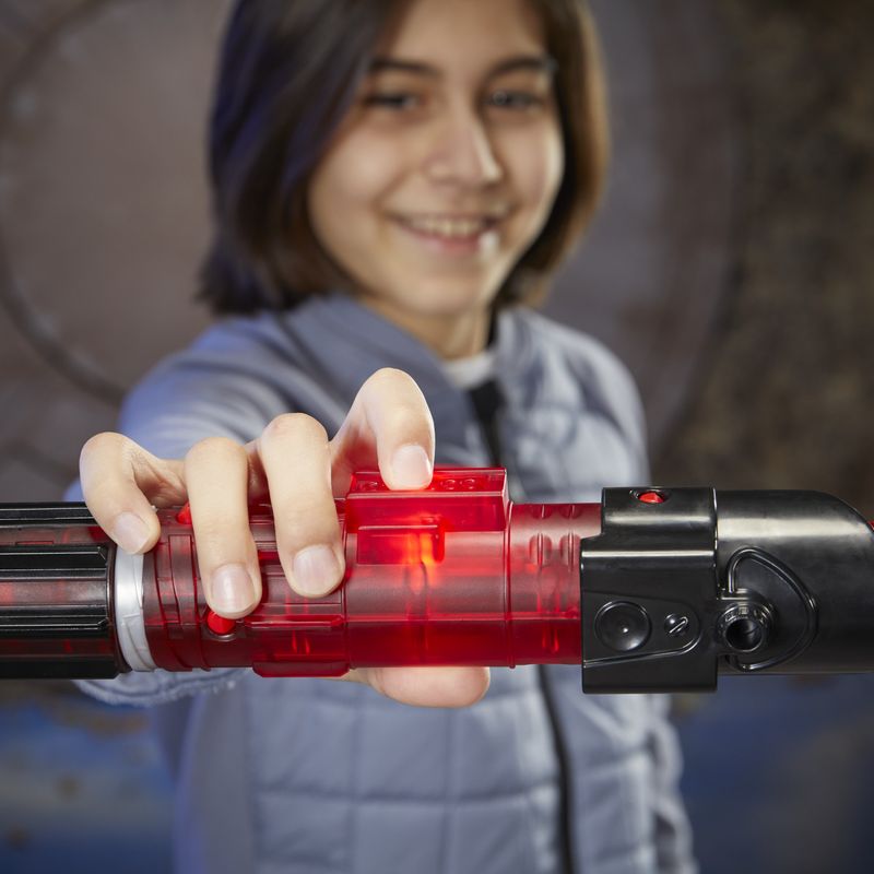 Hasbro-Star-Wars-Lightsaber-Forge--Darth-Vader